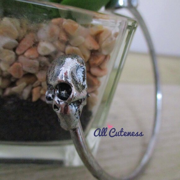 🎀 Edgy Skull Cuff Bracelet *See Details - Picture 2 of 9